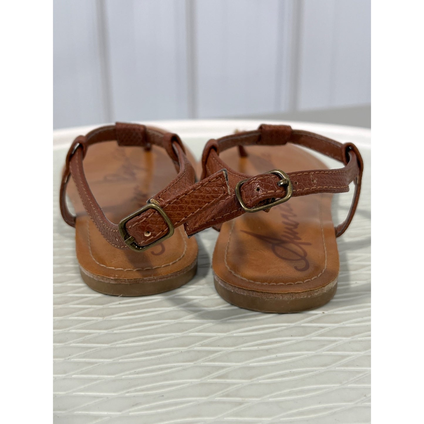 American Rag Akrista Open Toe Casual T-Strap Sandal Womens 6 Brown Leather