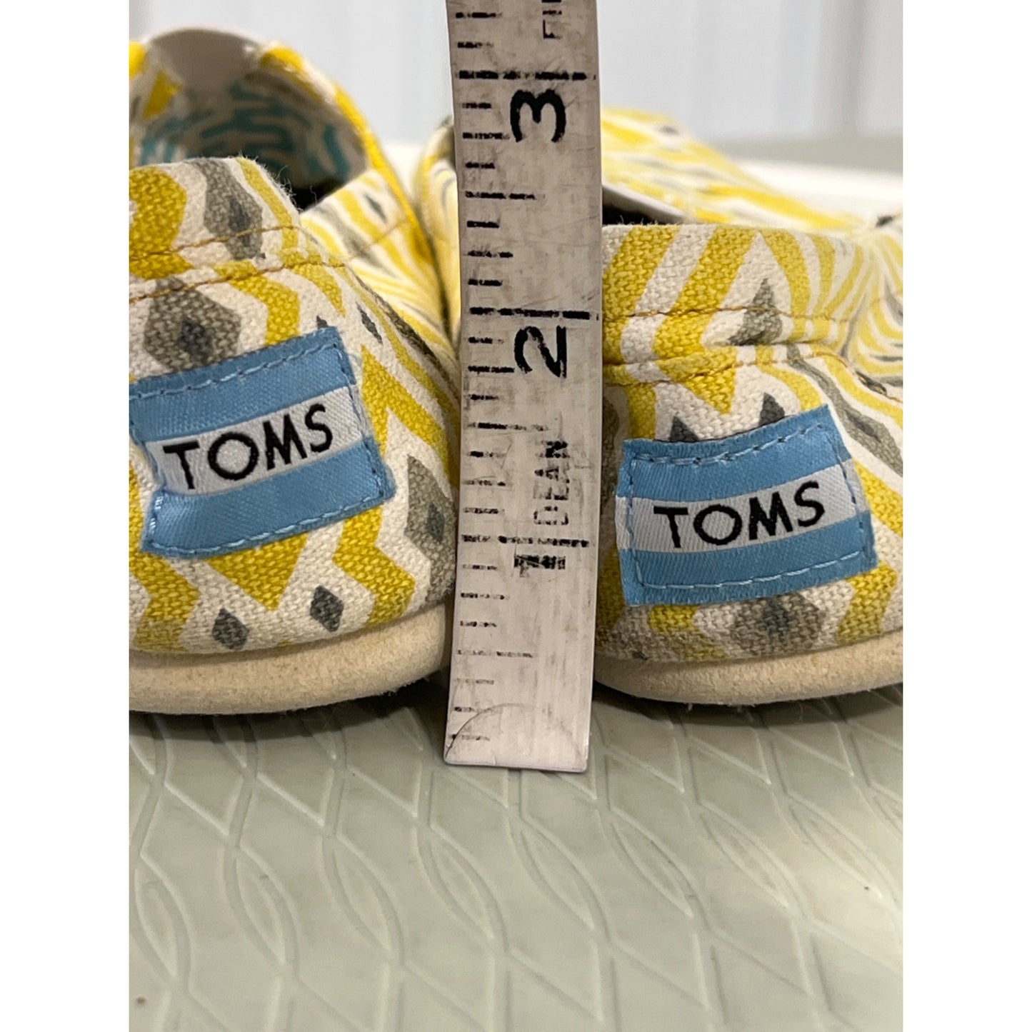 Toms Jonathan Adler Tribal Slip-On Flat Shoes Womens 5 Round Toe Canvas Yellow