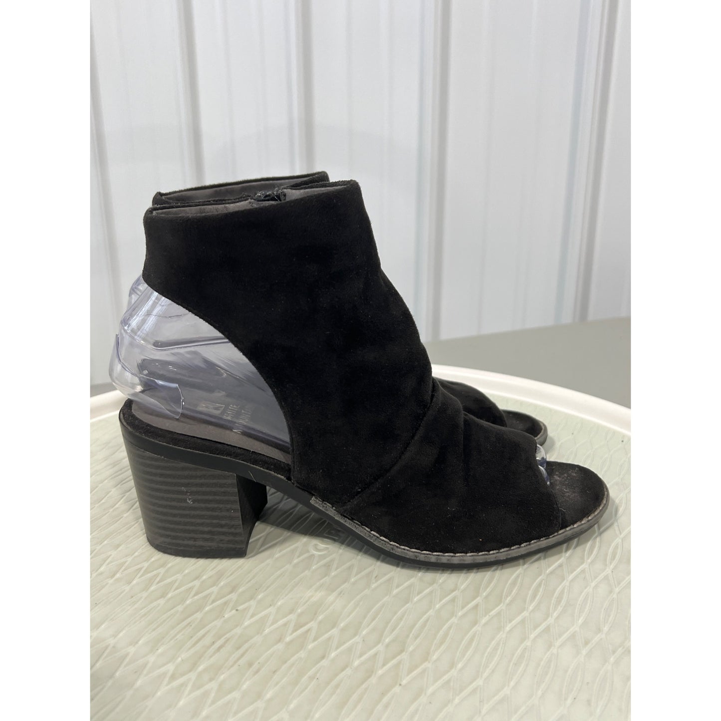 White Mountain Peep Toe Ankle Bootie Womens 6.5 Round Toe Block Heel Black