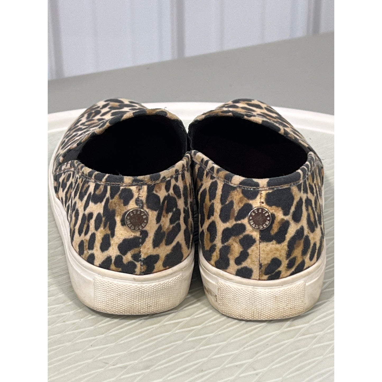 Steve Madden Safary Slip-On Sneakers Womens 7.5 Round Toe Leopard Fabric Tan